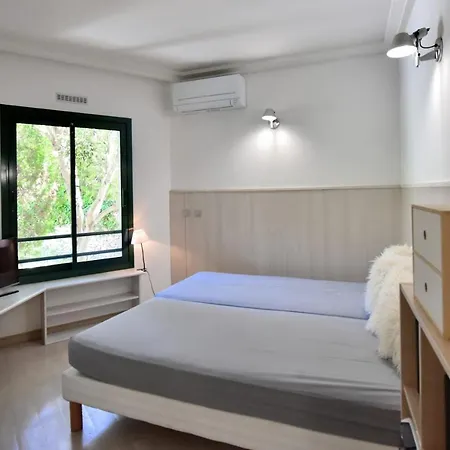 Stunning 3-br With Large Terrace And Pool Cannes