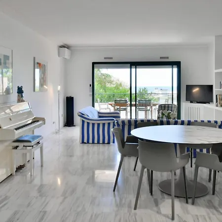 Apartment Stunning 3-br With Large Terrace And Pool *