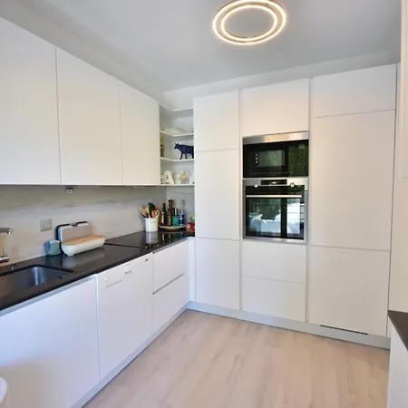 Stunning 3-br With Large Terrace And Pool Appartamento Cannes