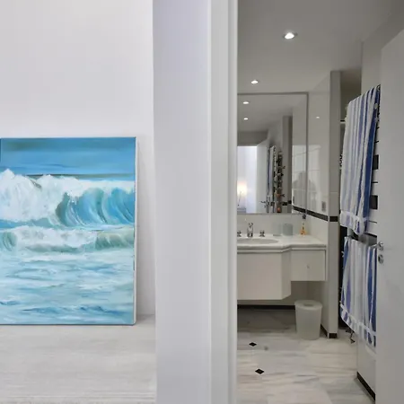 아파트 Stunning 3-br With Large Terrace And Pool *