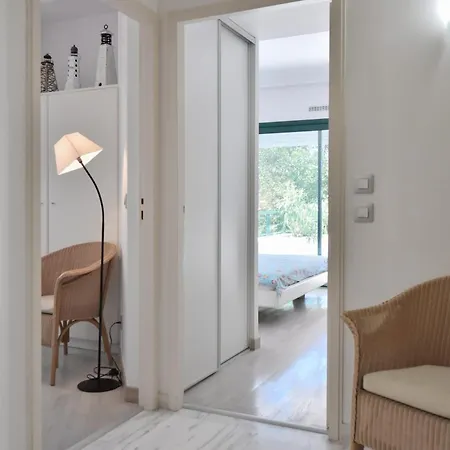 Stunning 3-br With Large Terrace And Pool 칸느